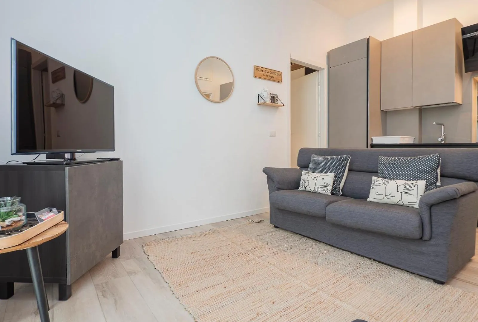 Minimal Chic - 7Sundays Apartment Milan 0*,